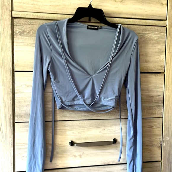 Powder Blue Slinky Long Sleeve Tie Waist Crop Top Pretty Little Thing - Picture 5 of 6